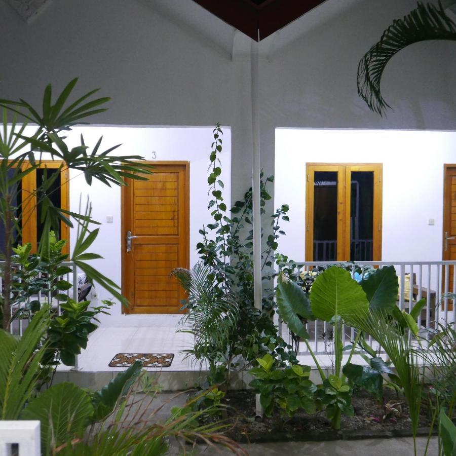 Apartament Rumah Side Gili Trawangan Zewnętrze zdjęcie